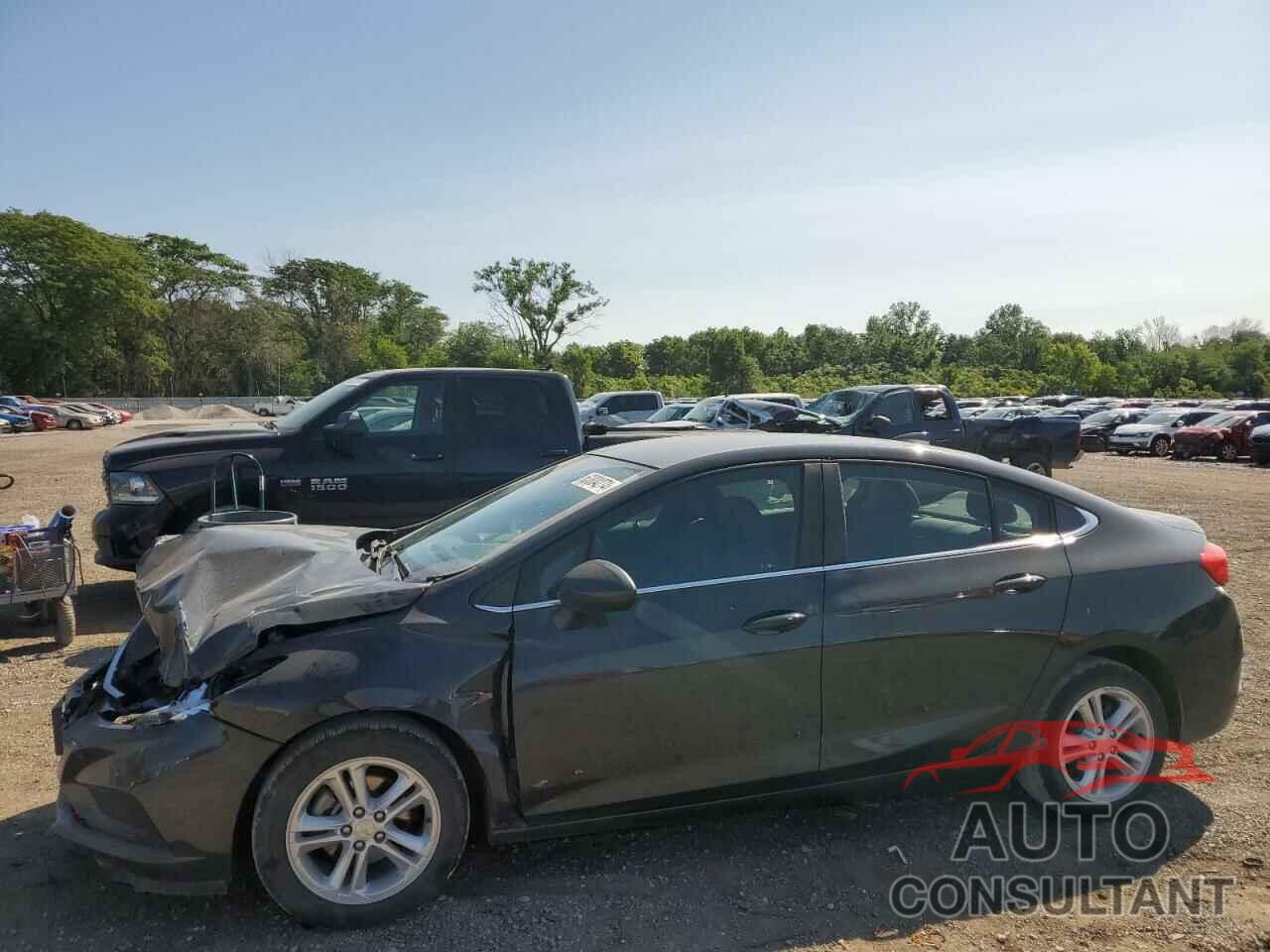 CHEVROLET CRUZE 2018 - 1G1BE5SM0J7222269