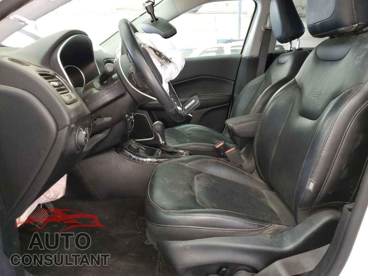 JEEP COMPASS 2019 - 3C4NJDCB0KT650024