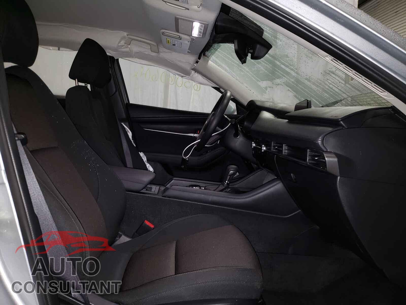 MAZDA 3 2021 - JM1BPAA75M1331758