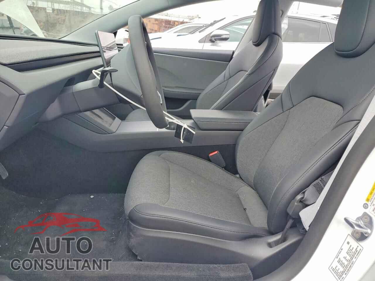 TESLA MODEL 3 2025 - 5YJ3E1EA6SF132271