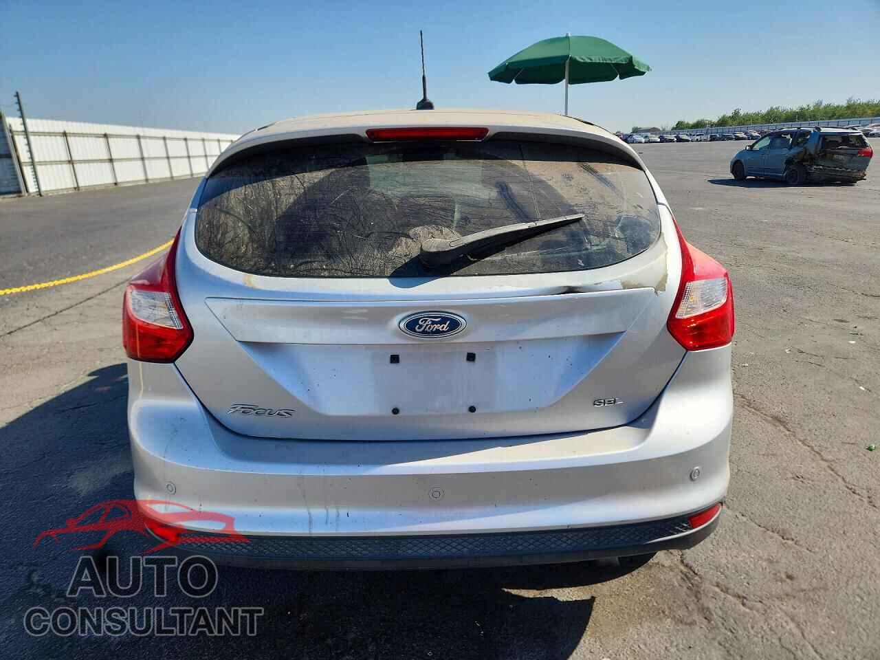 FORD FOCUS 2012 - 1FAHP3M27CL105381