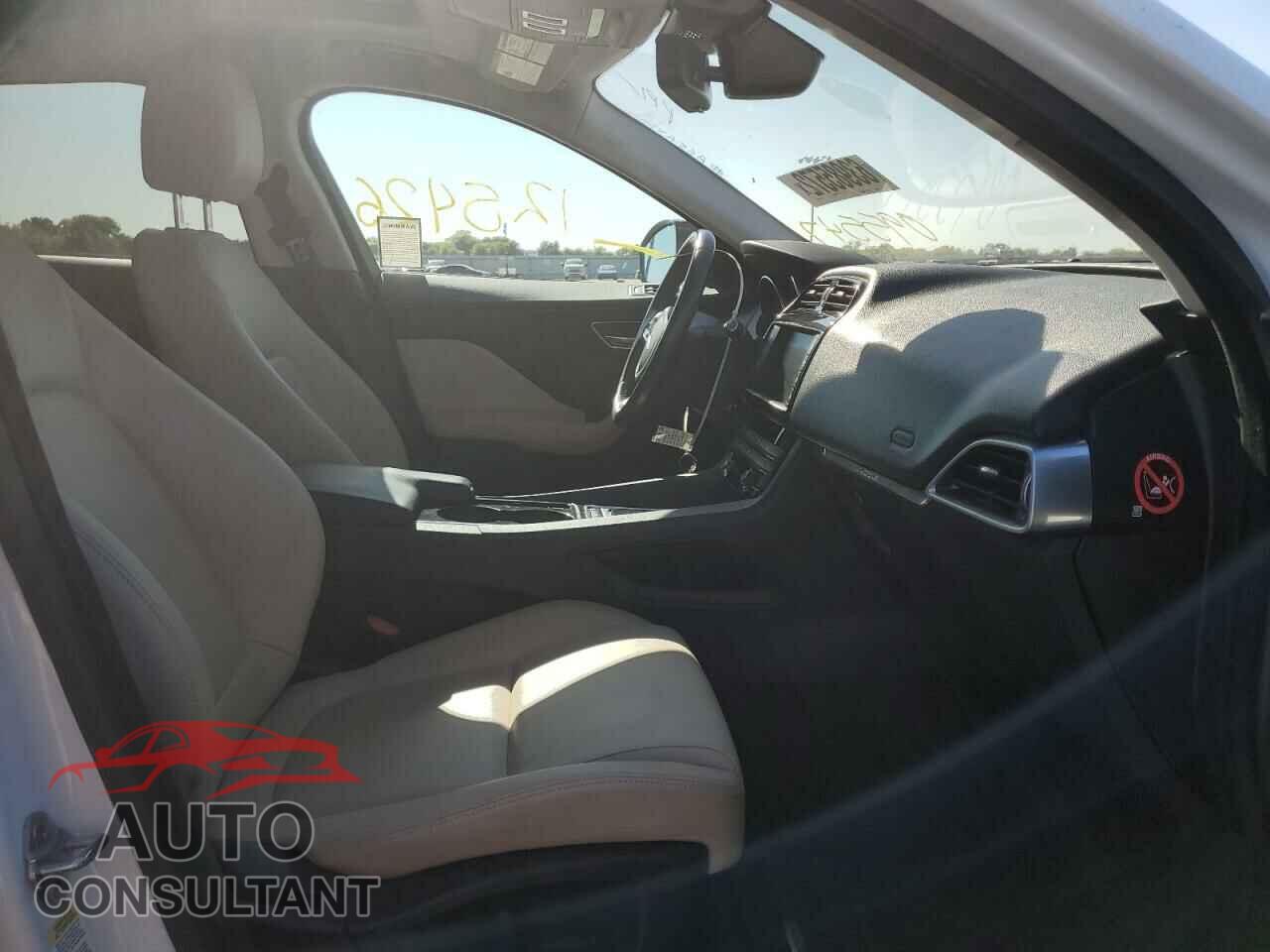 JAGUAR F-PACE 2017 - SADCJ2BN1HA095547