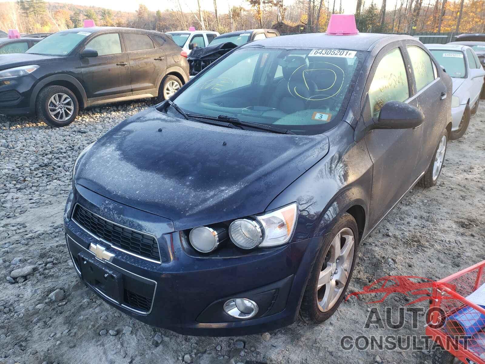 CHEVROLET SONIC 2016 - 1G1JE5SB1G4140104