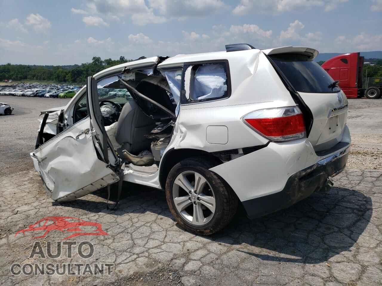 TOYOTA HIGHLANDER 2013 - 5TDDK3EH8DS200641