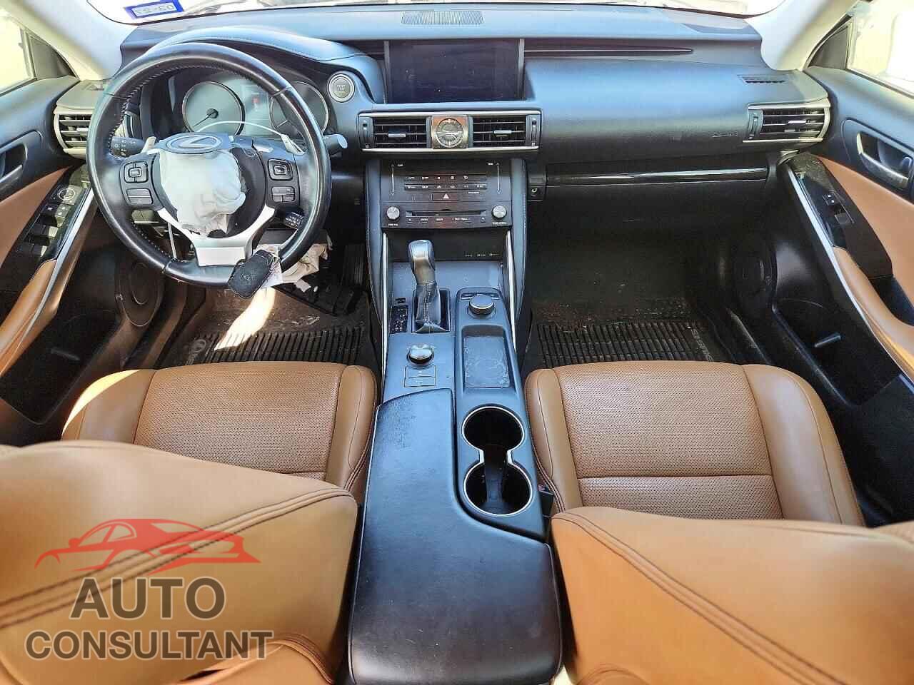 LEXUS IS 2018 - JTHBA1D29J5072003