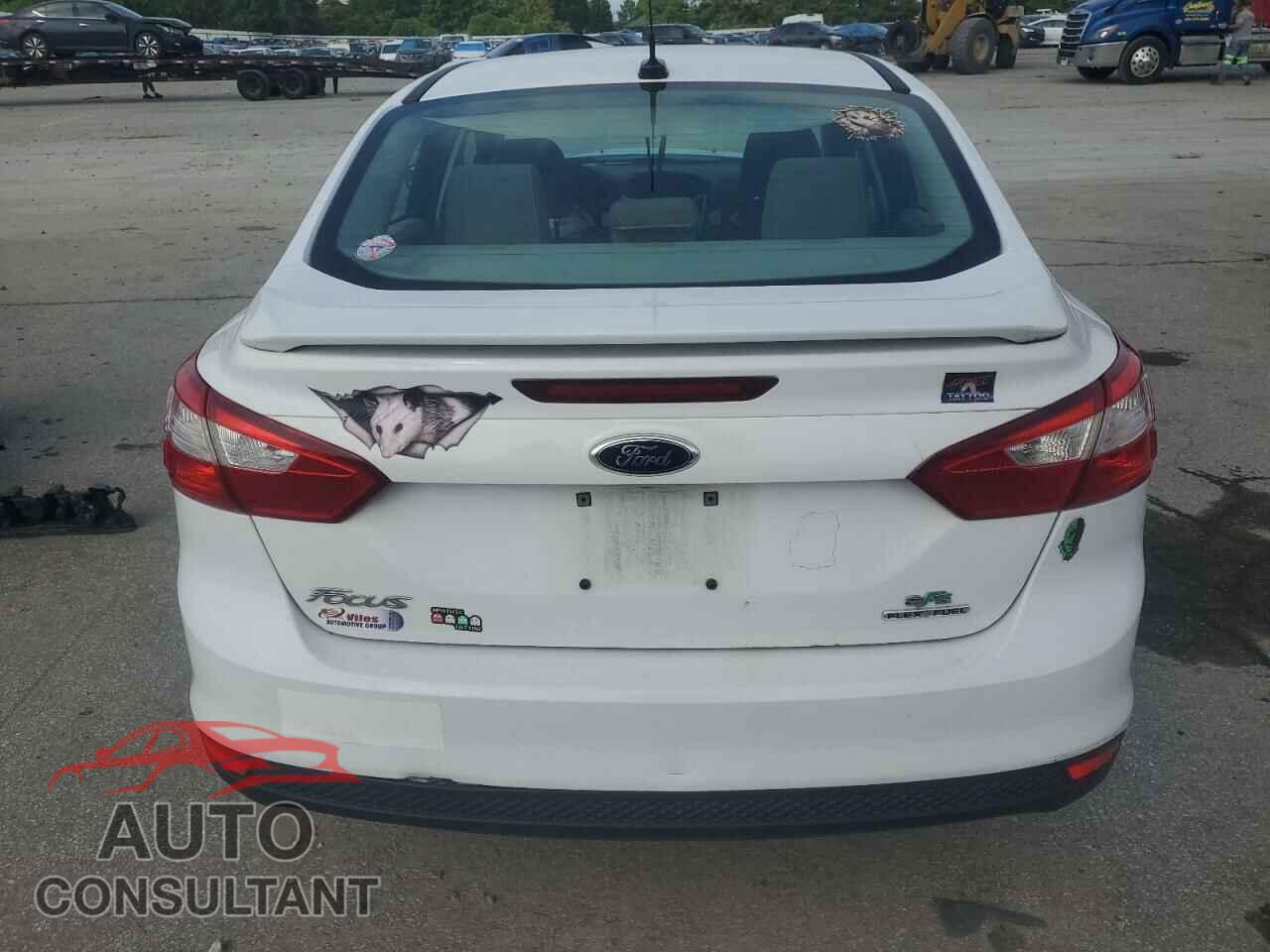 FORD FOCUS 2012 - 1FAHP3F22CL433157