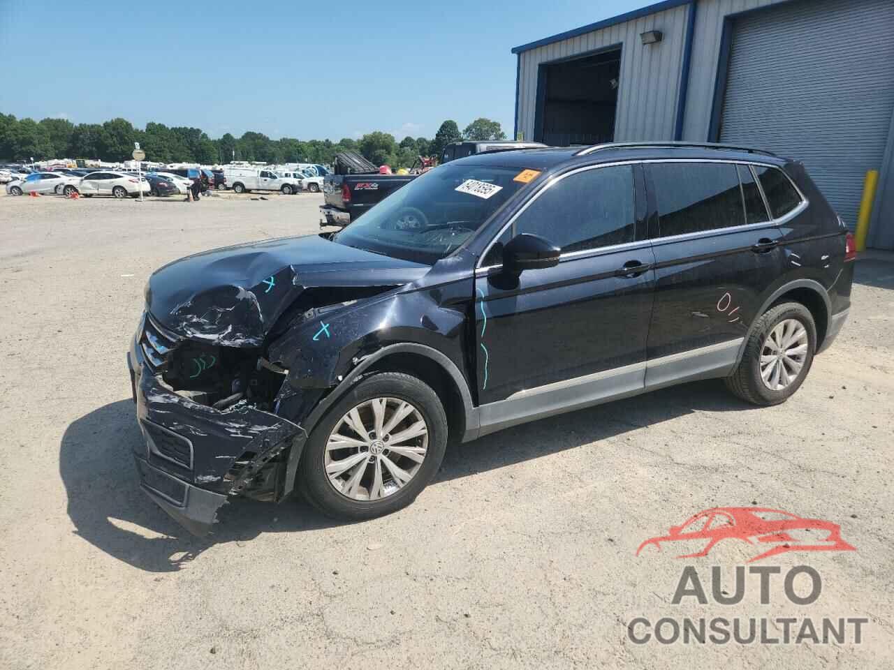 VOLKSWAGEN TIGUAN 2018 - 3VV3B7AX1JM038669