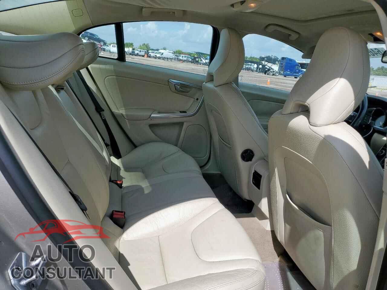 VOLVO S60 2014 - YV1612FS0E2298020