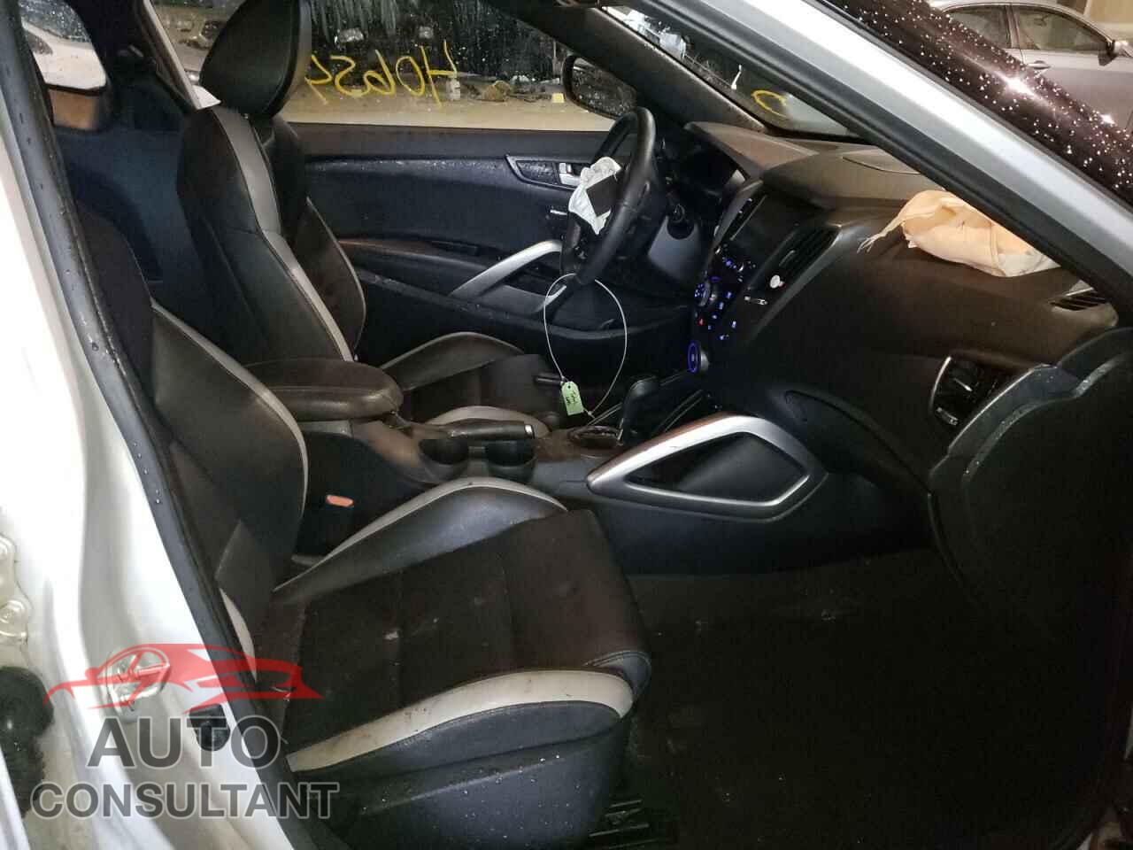HYUNDAI VELOSTER 2017 - KMHTC6AE0HU314751