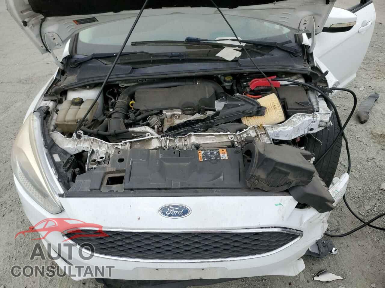 FORD FOCUS 2015 - 1FADP3FE7FL361739