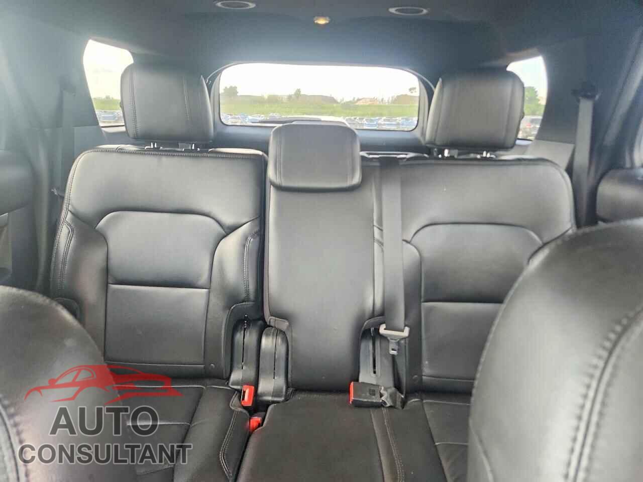 FORD EXPLORER 2018 - 1FM5K7D88JGB26913