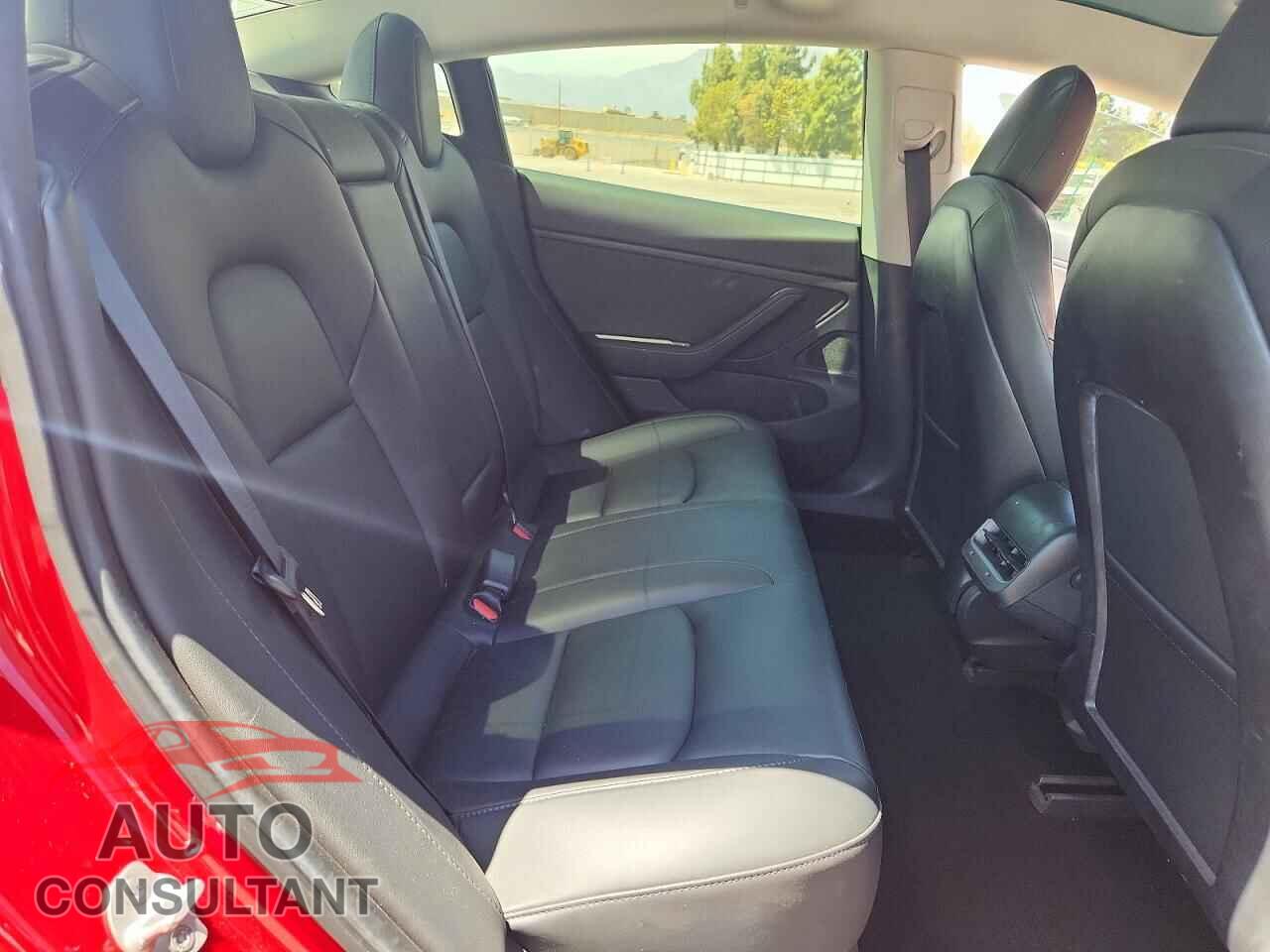 TESLA MODEL 3 2019 - 5YJ3E1EB5KF193863