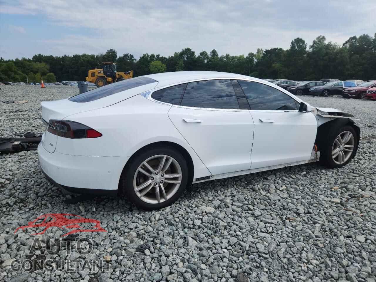 TESLA MODEL S 2015 - 5YJSA1S21FF082745