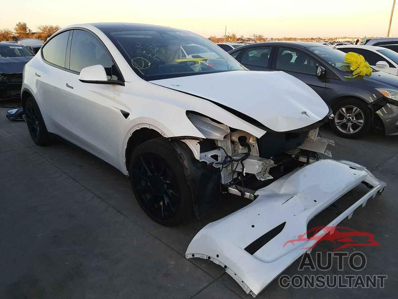 TESLA MODEL Y 2021 - 5YJYGDEE1MF100383