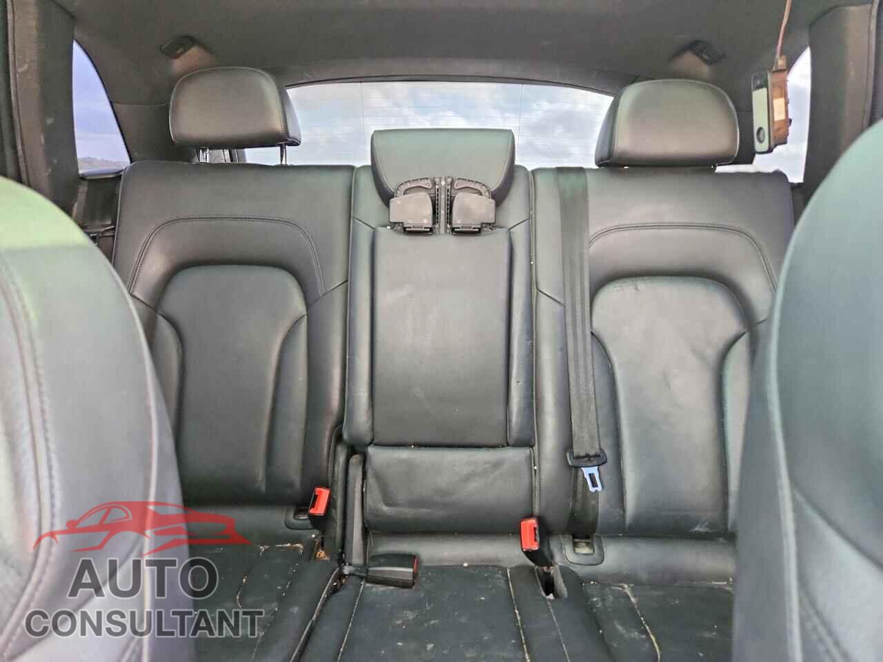 AUDI Q5 2017 - WA1M2AFP7HA061237