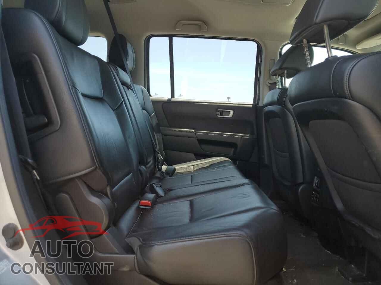 HONDA PILOT 2012 - 5FNYF4H6XCB036706