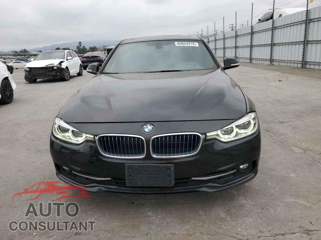 BMW 3 SERIES 2017 - WBA8E1C37HA029840