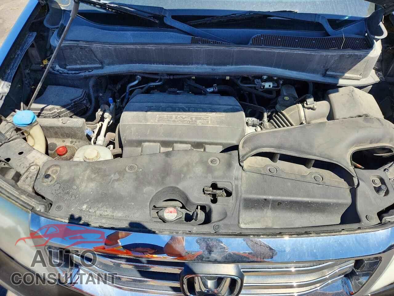 HONDA PILOT 2015 - 5FNYF3H20FB020655