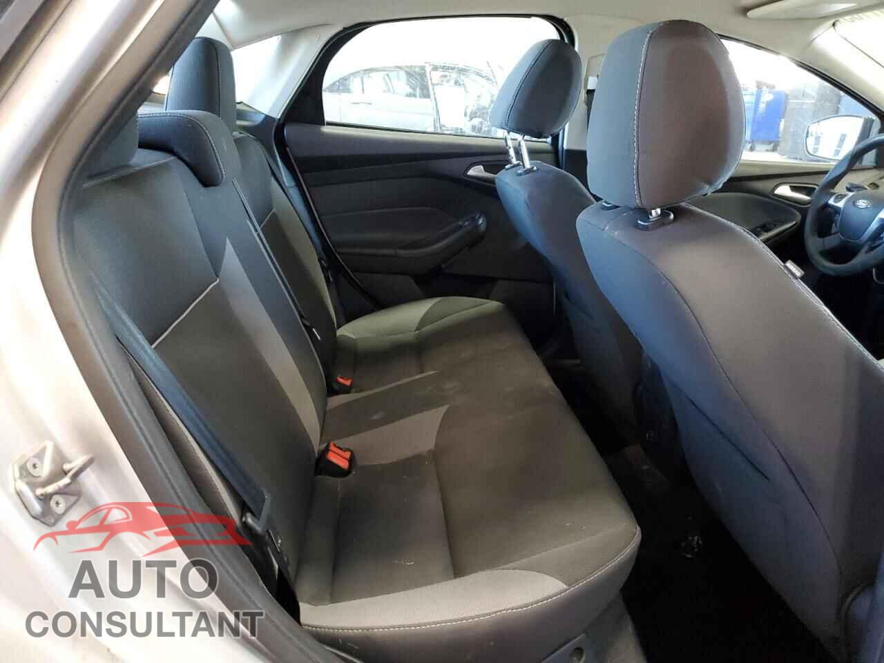 FORD FOCUS 2013 - 1FADP3F28DL203025