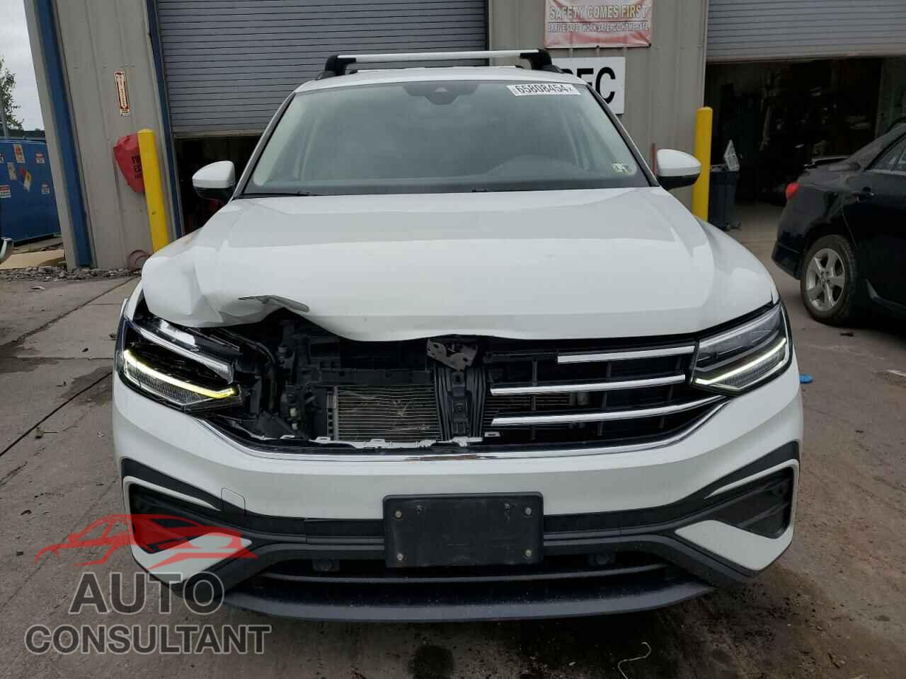 VOLKSWAGEN TIGUAN 2023 - 3VVFB7AX3PM122823
