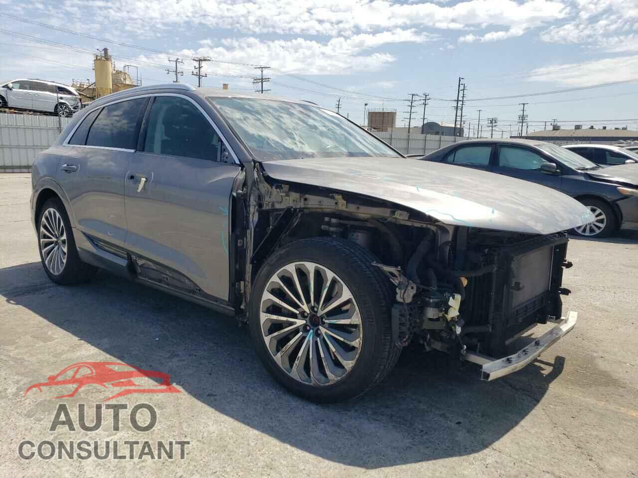 AUDI E-TRON 2019 - WA1VAAGE7KB019785