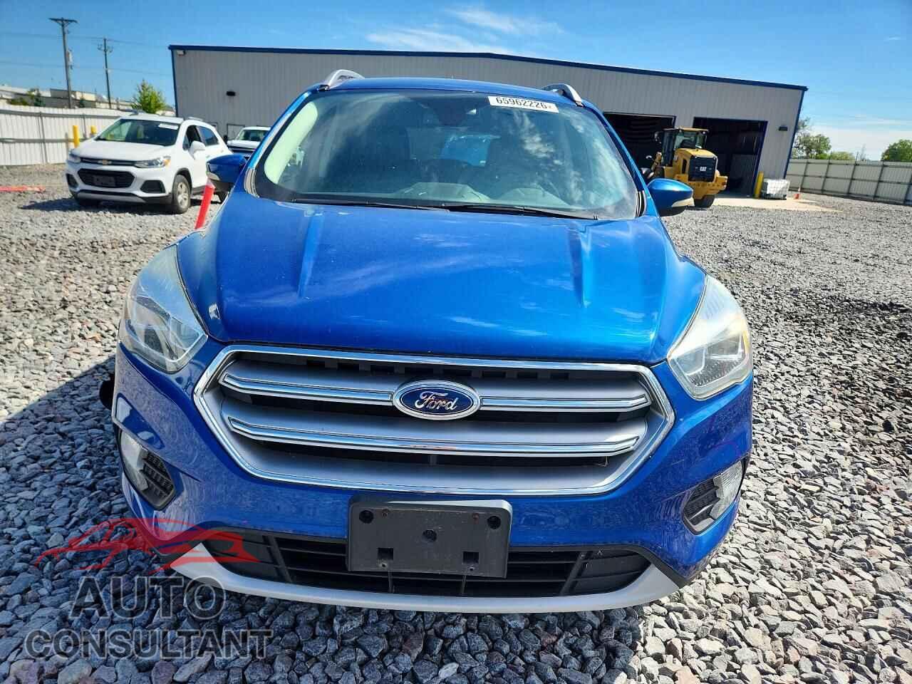FORD ESCAPE 2017 - 1FMCU9JD7HUC61567