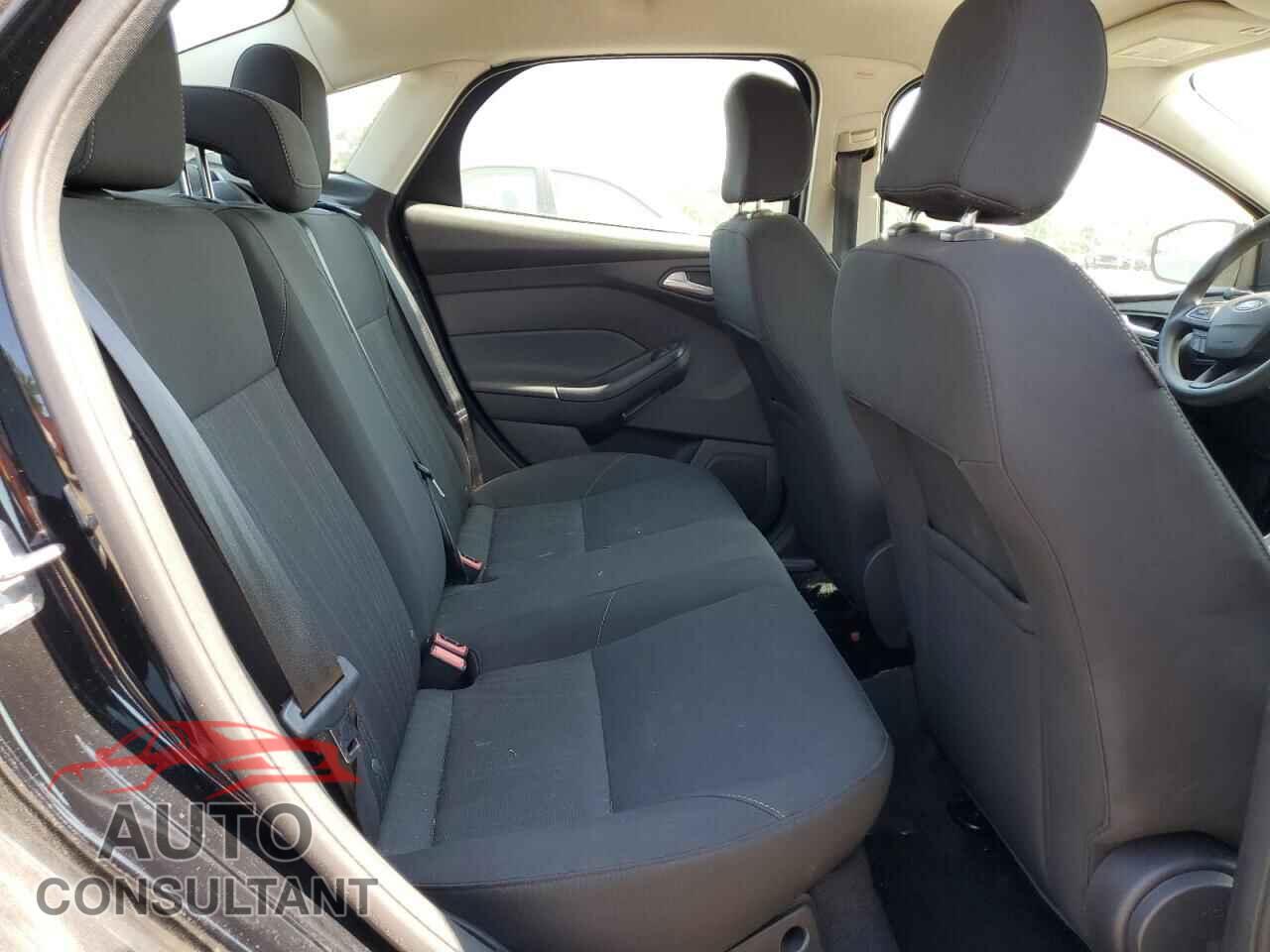 FORD FOCUS 2016 - 1FADP3F28GL201053