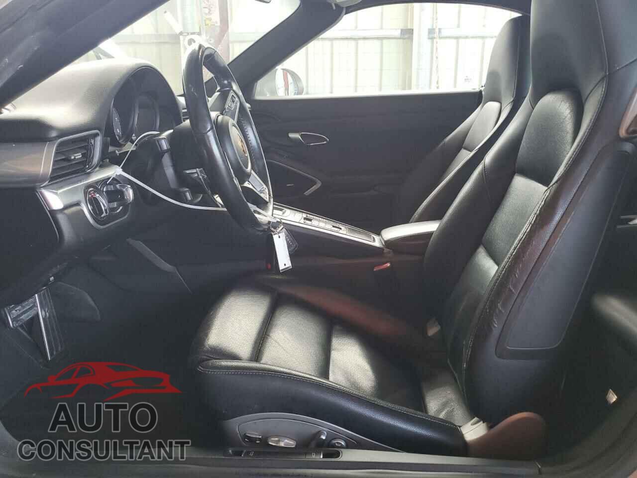 PORSCHE 911 2017 - WP0CB2A91HS155902