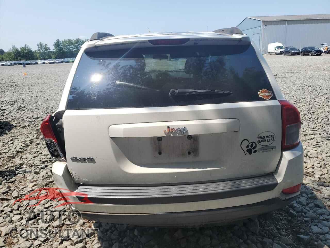 JEEP COMPASS 2011 - 1J4NF1FB8BD281988