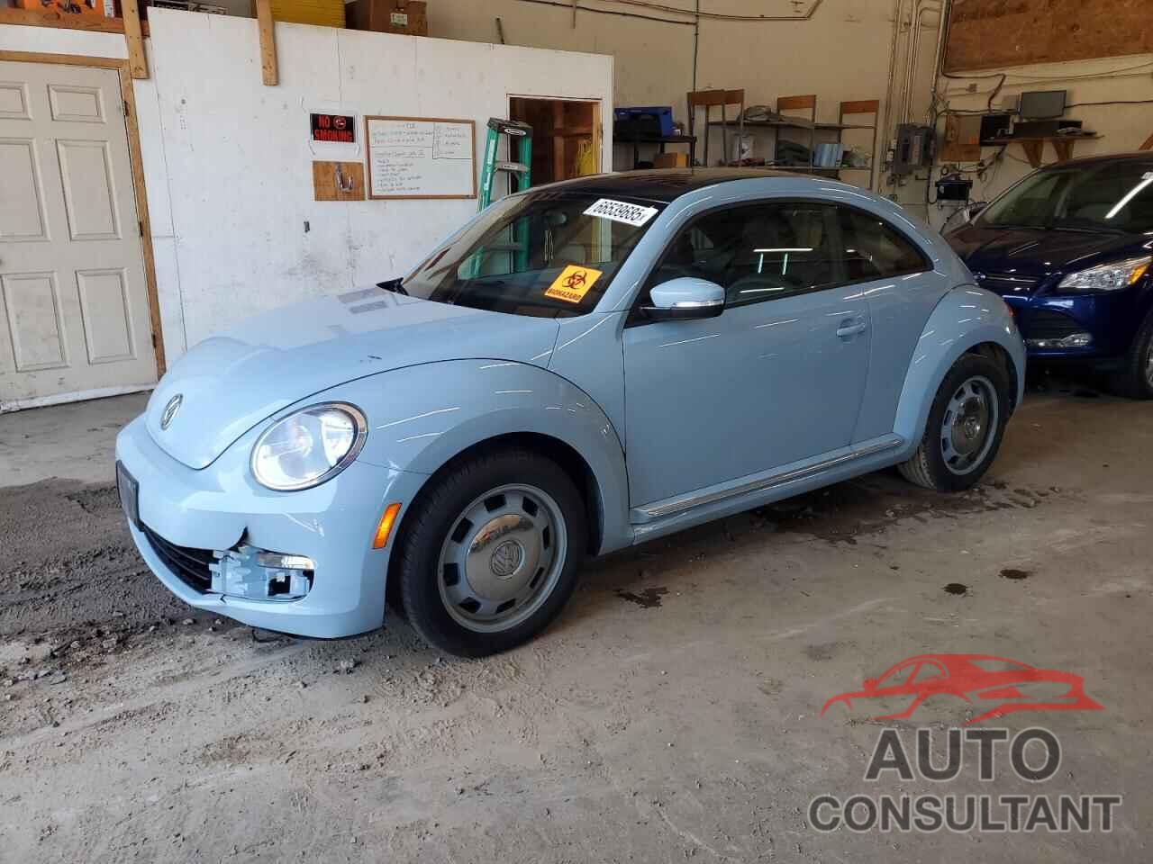 VOLKSWAGEN BEETLE 2014 - 3VWJX7AT7EM629886