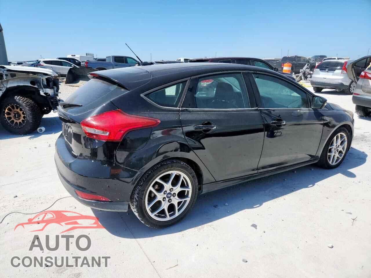 FORD FOCUS 2015 - 1FADP3K29FL326521