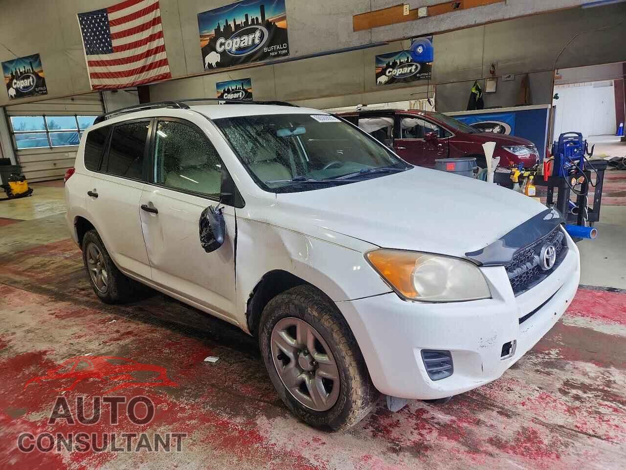 TOYOTA RAV4 2009 - JTMBF33VX9D020648