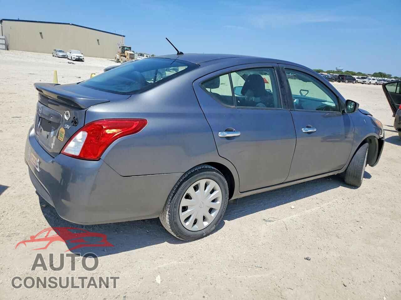 NISSAN VERSA 2019 - 3N1CN7AP3KL864617