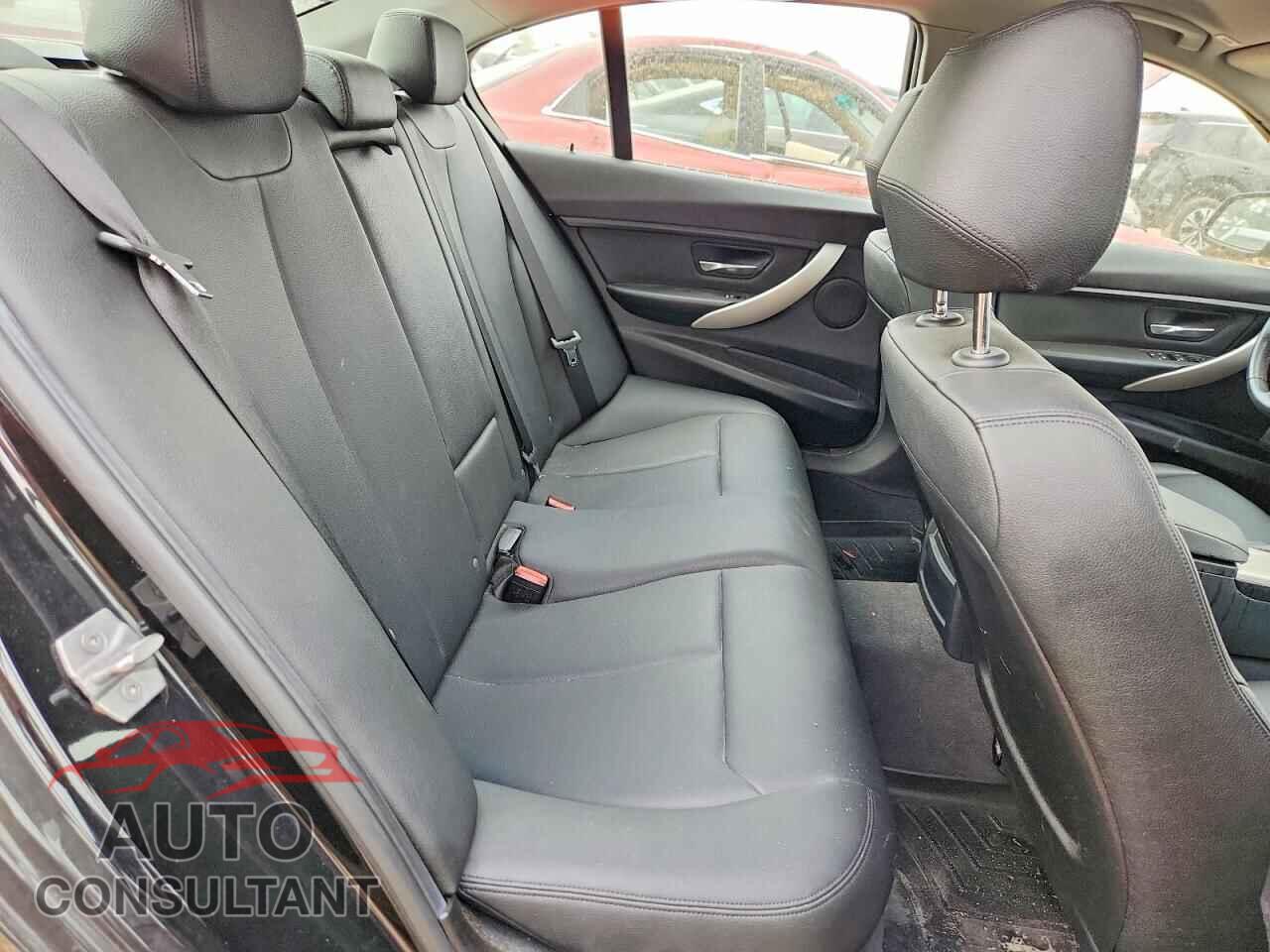BMW 3 SERIES 2016 - WBA8E5G56GNU22173