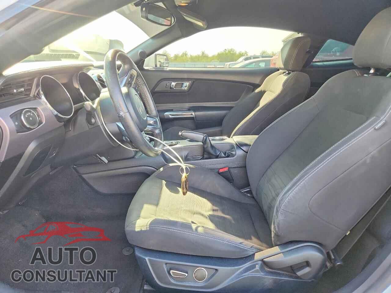 FORD MUSTANG 2017 - 1FA6P8TH9H5217766