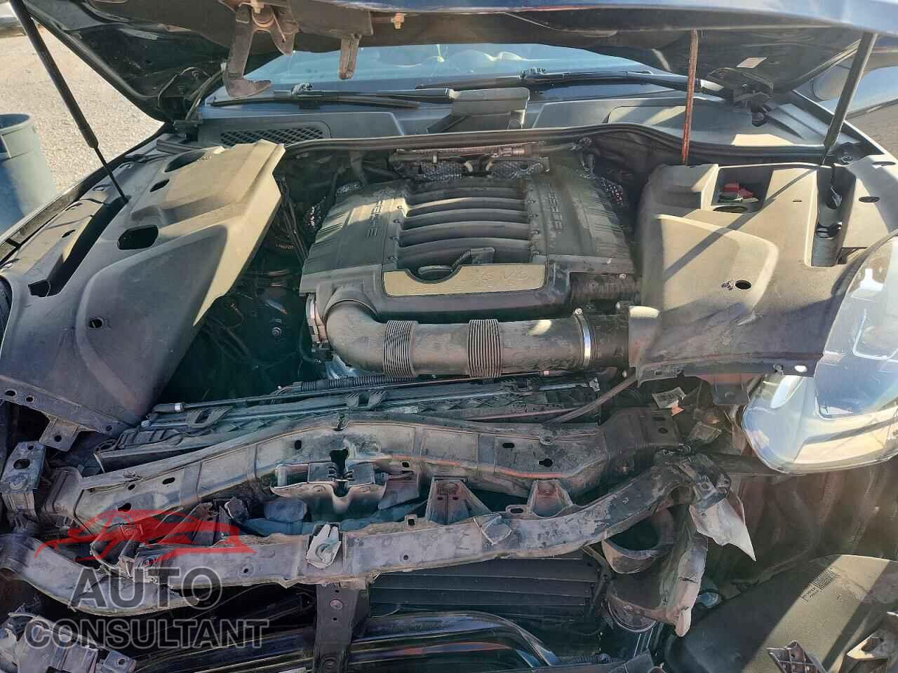 PORSCHE CAYENNE 2016 - WP1AA2A21GKA38282