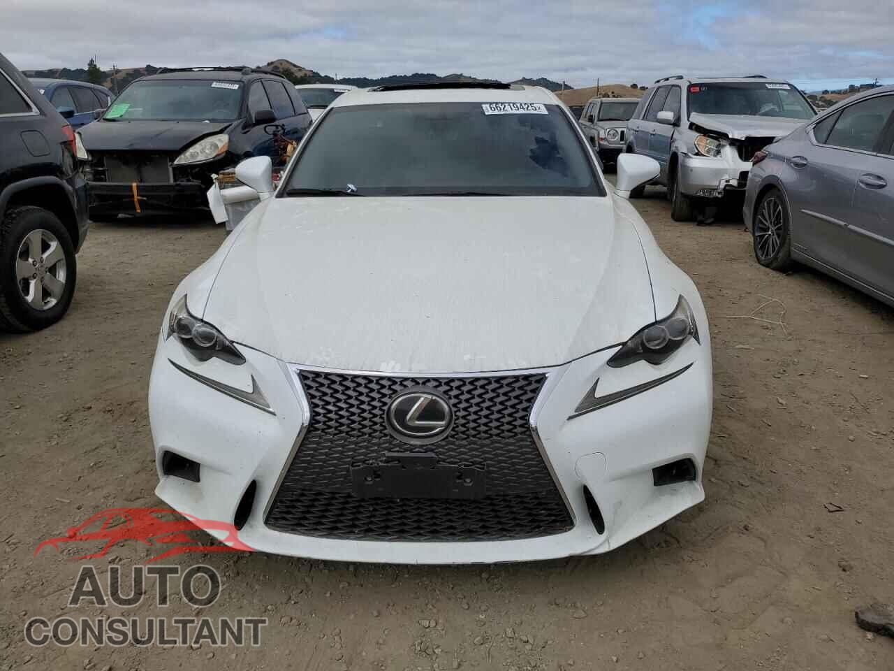 LEXUS IS 2015 - JTHBE1D27F5022020