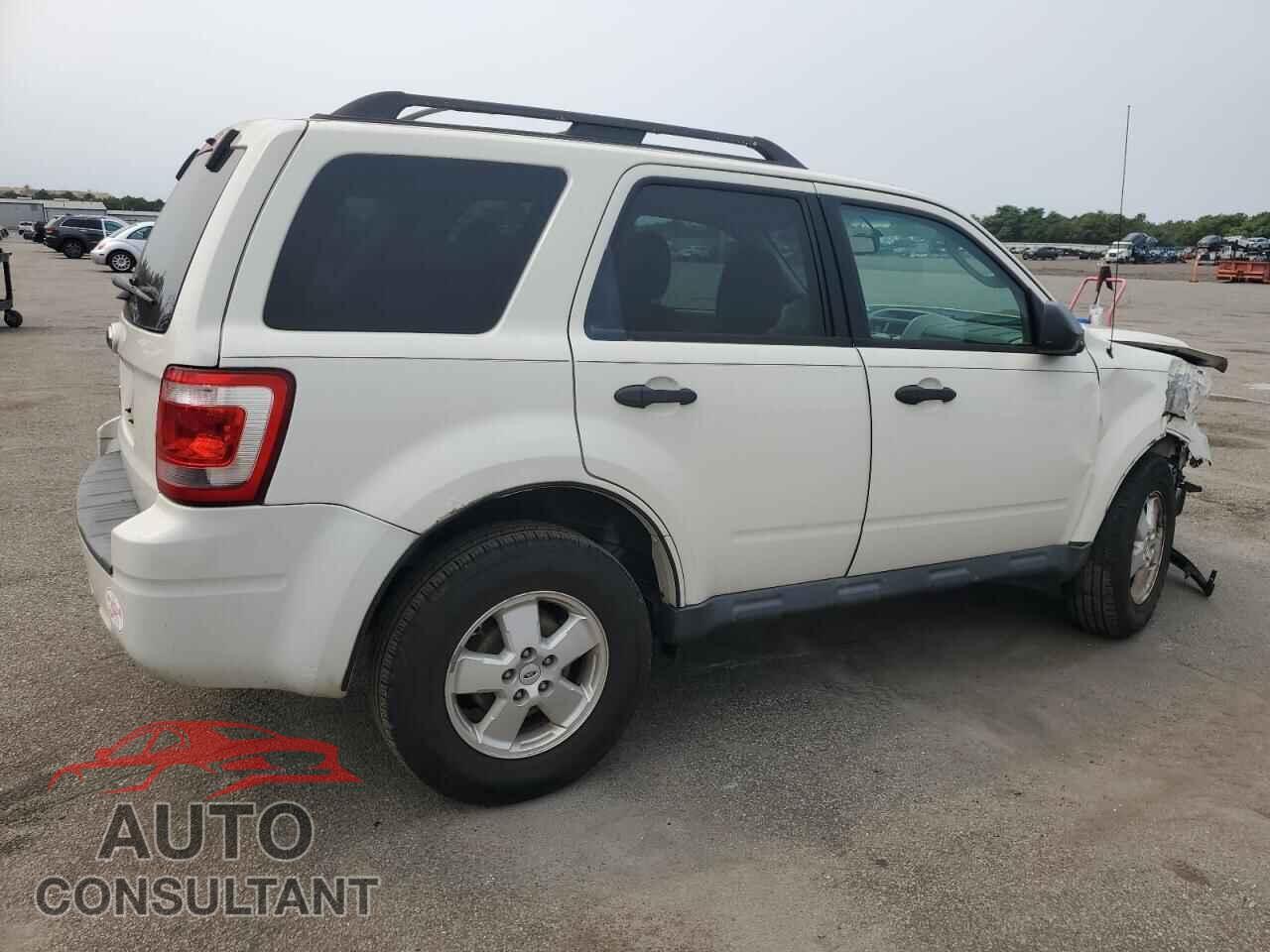 FORD ESCAPE 2011 - 1FMCU9D73BKC58657