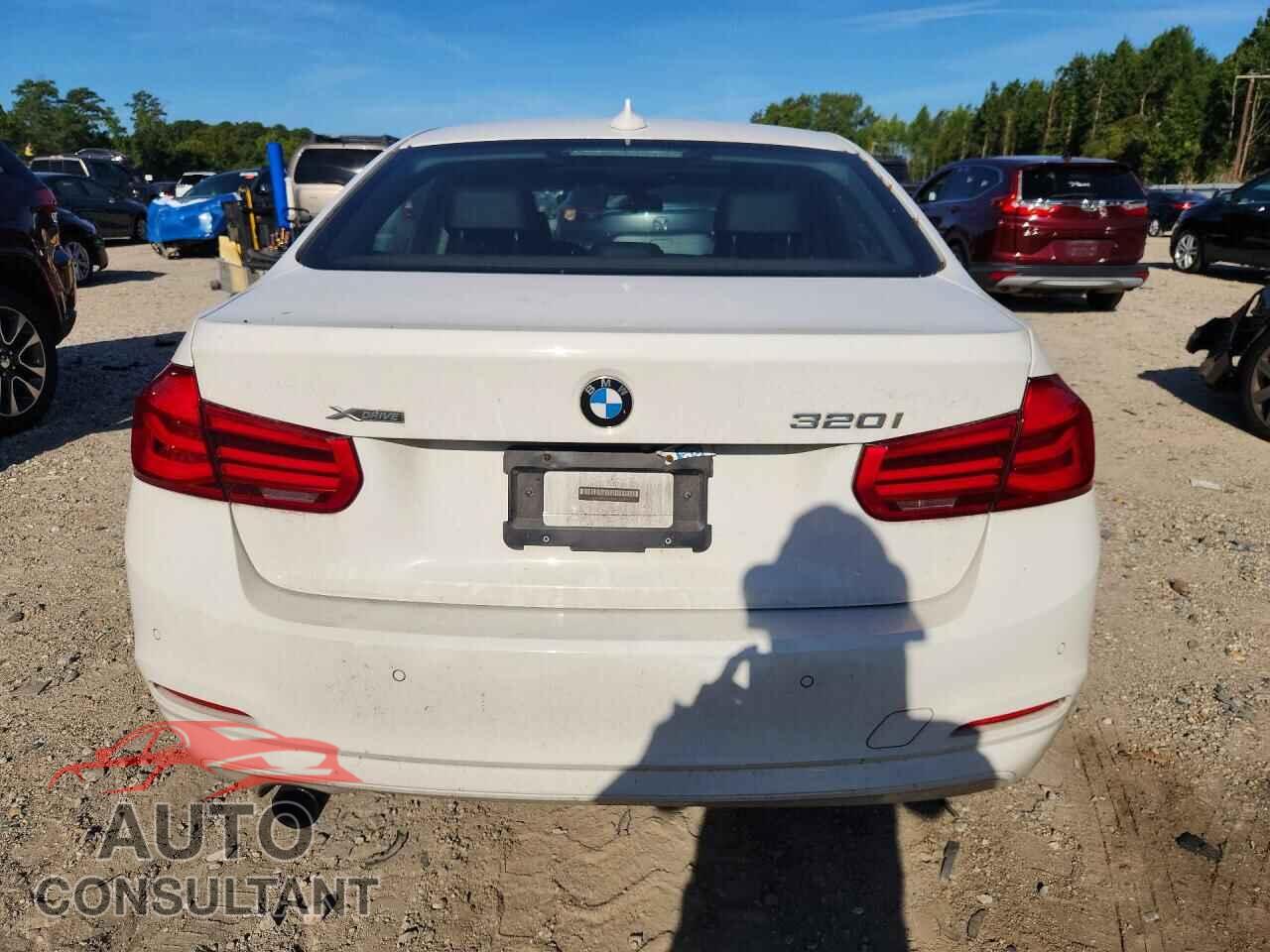 BMW 3 SERIES 2016 - WBA8E5G56GNU21587