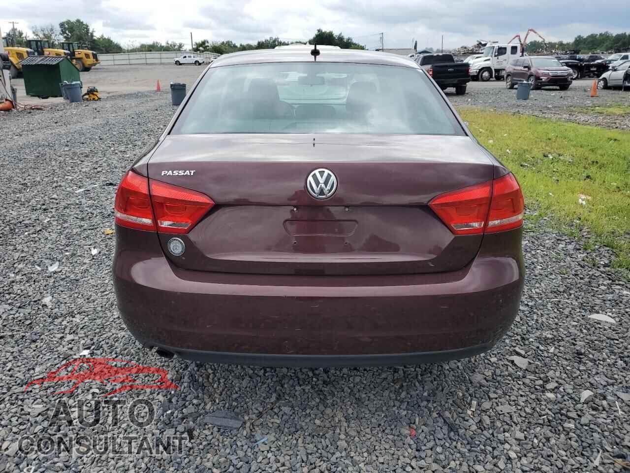 VOLKSWAGEN PASSAT 2014 - 1VWAP7A30EC007521