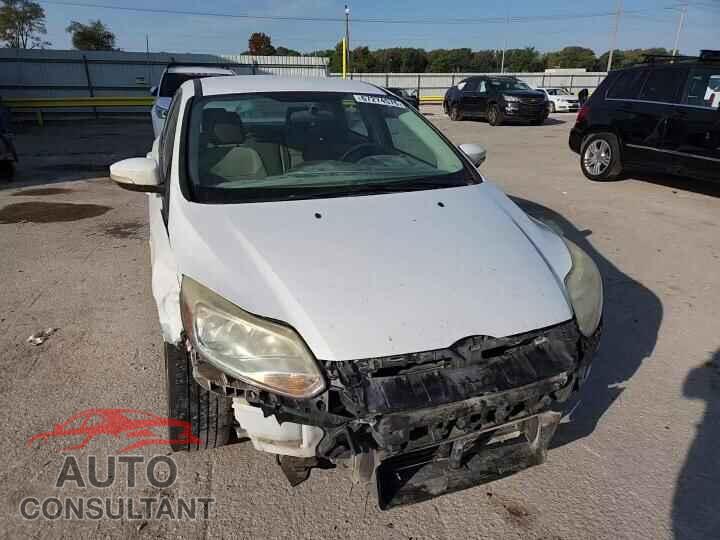 FORD FOCUS 2014 - 1FADP3F25EL349352