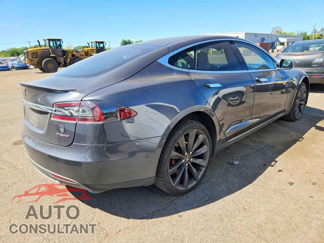 TESLA MODEL S 2015 - 5YJSA4H48FF090559