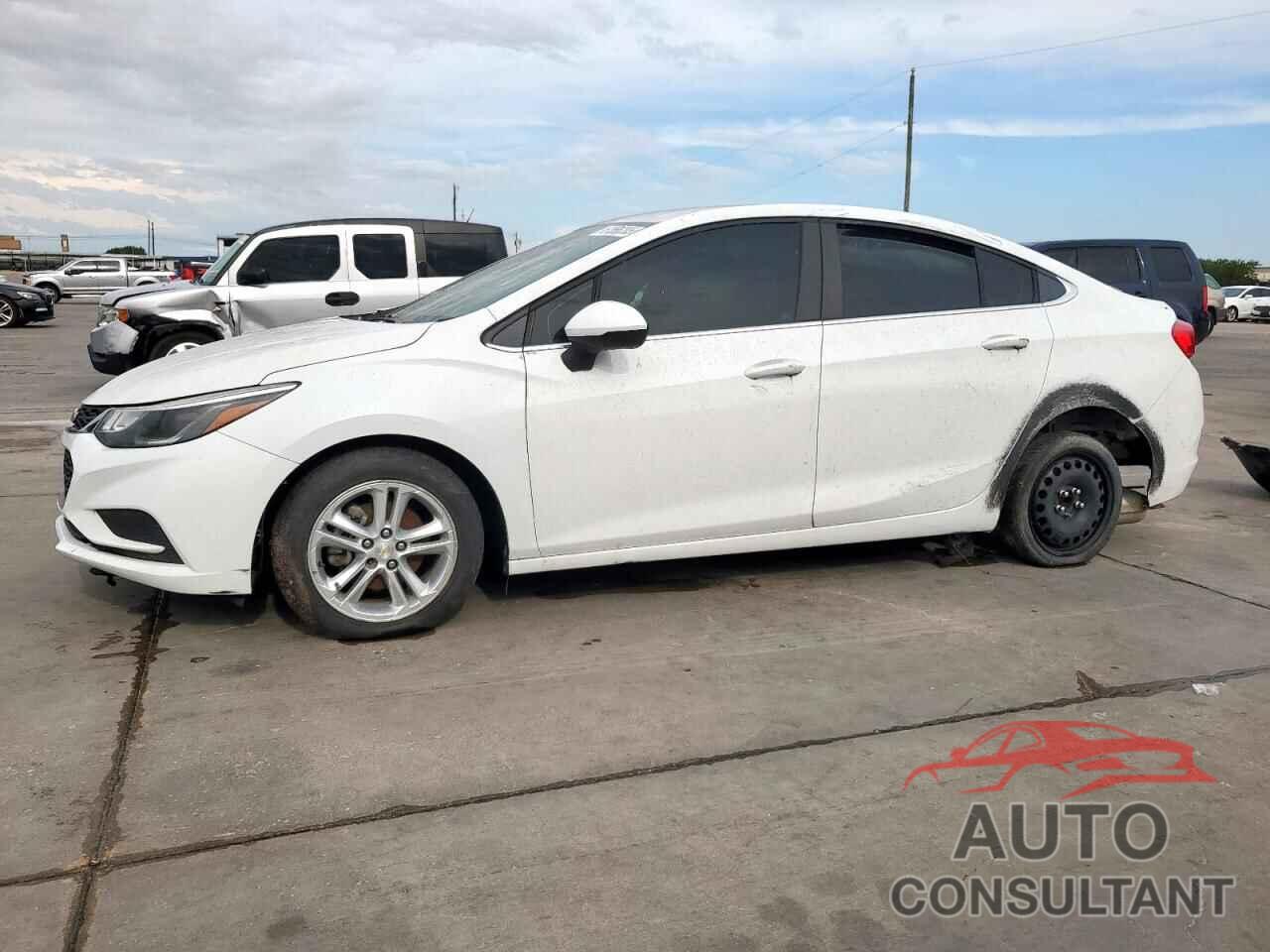 CHEVROLET CRUZE 2017 - 1G1BE5SM0H7156431