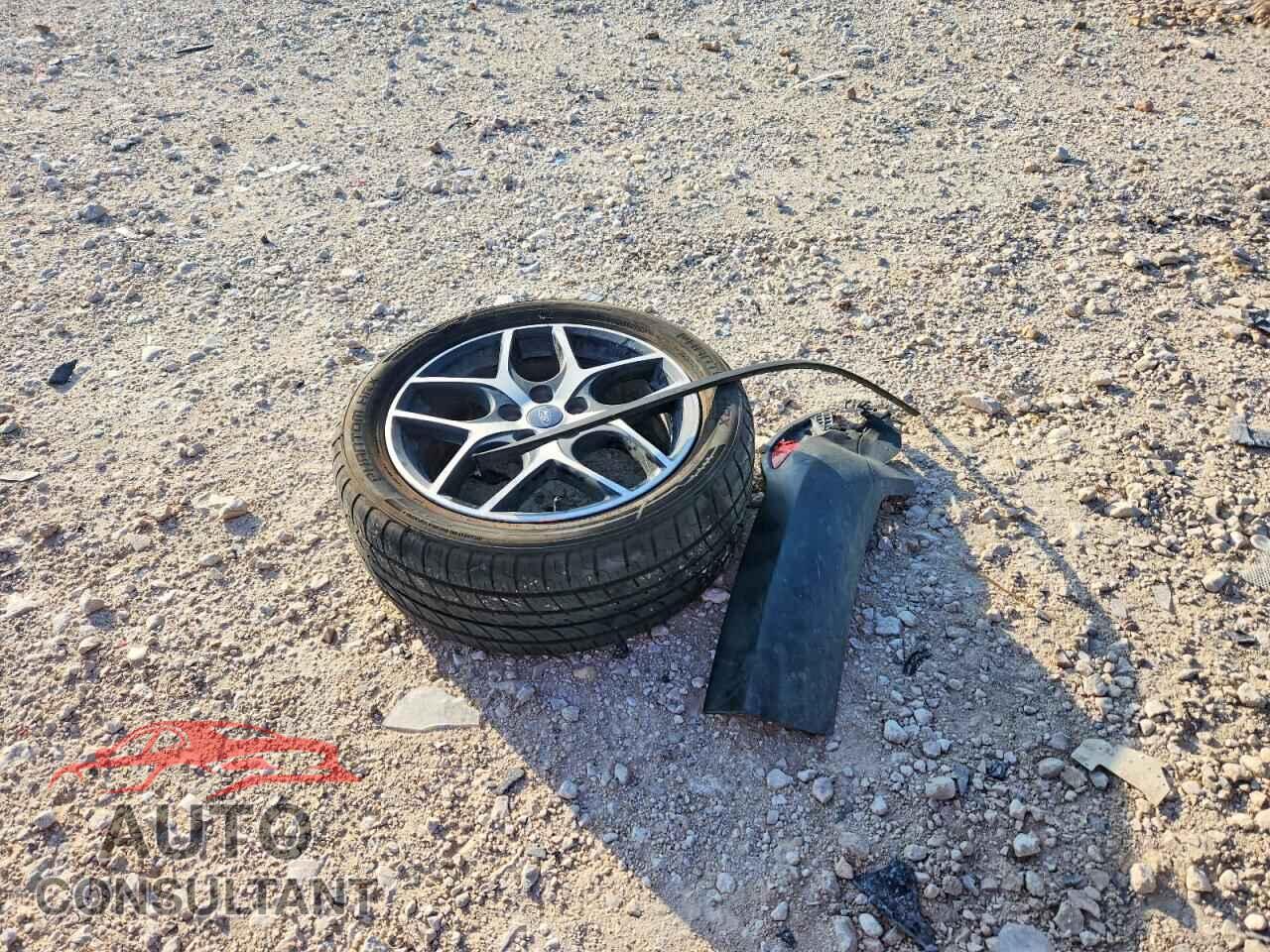 FORD FOCUS 2017 - 1FADP3H29HL204607