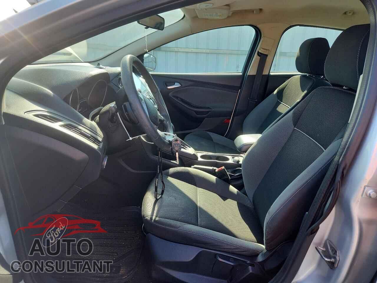FORD FOCUS 2014 - 1FADP3F29EL105025