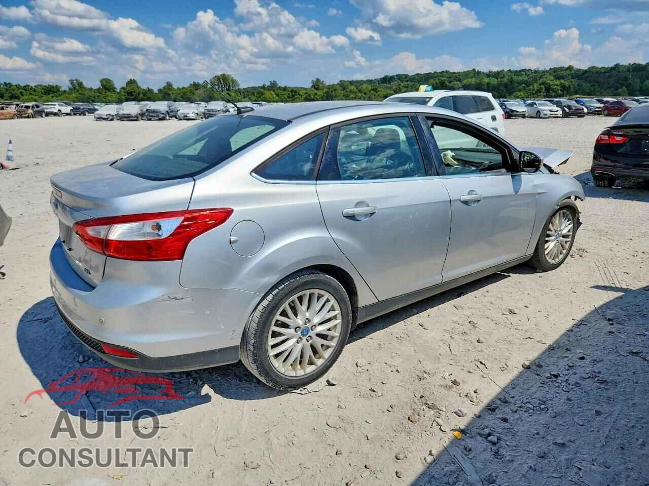 FORD FOCUS 2012 - 1FAHP3H2XCL227243