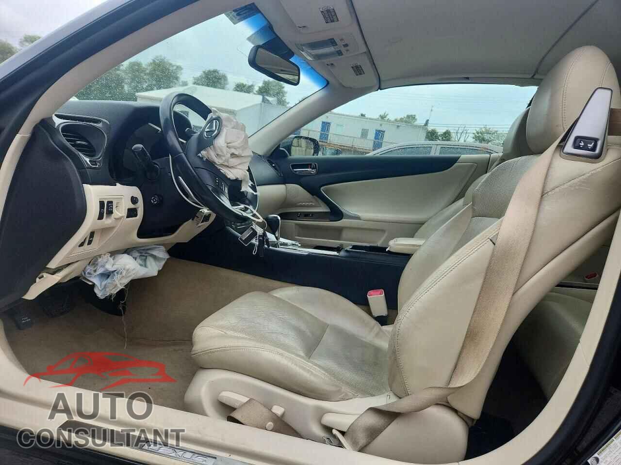 LEXUS IS 2010 - JTHFE2C27A2503114