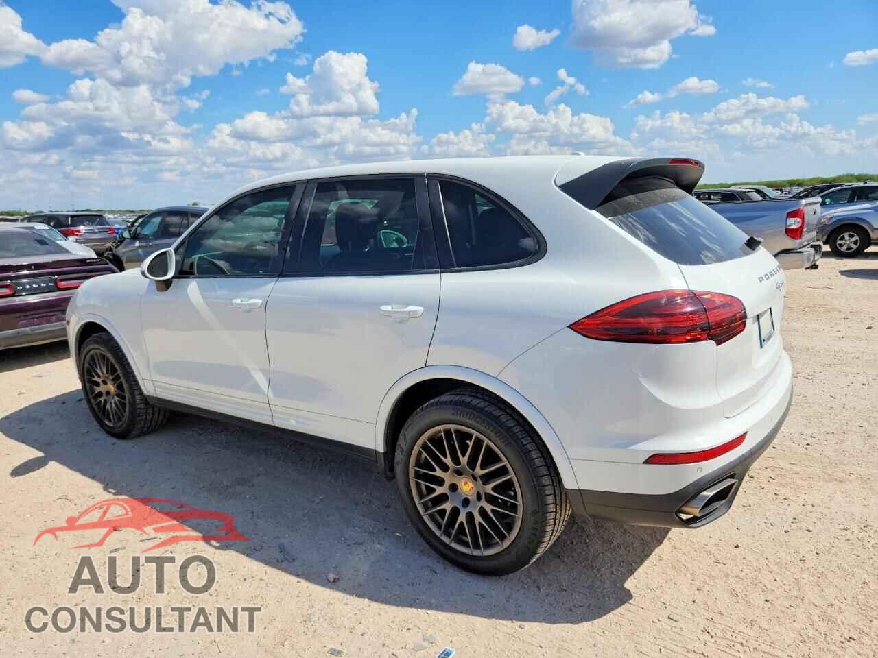 PORSCHE CAYENNE 2017 - WP1AA2A23HKA81491