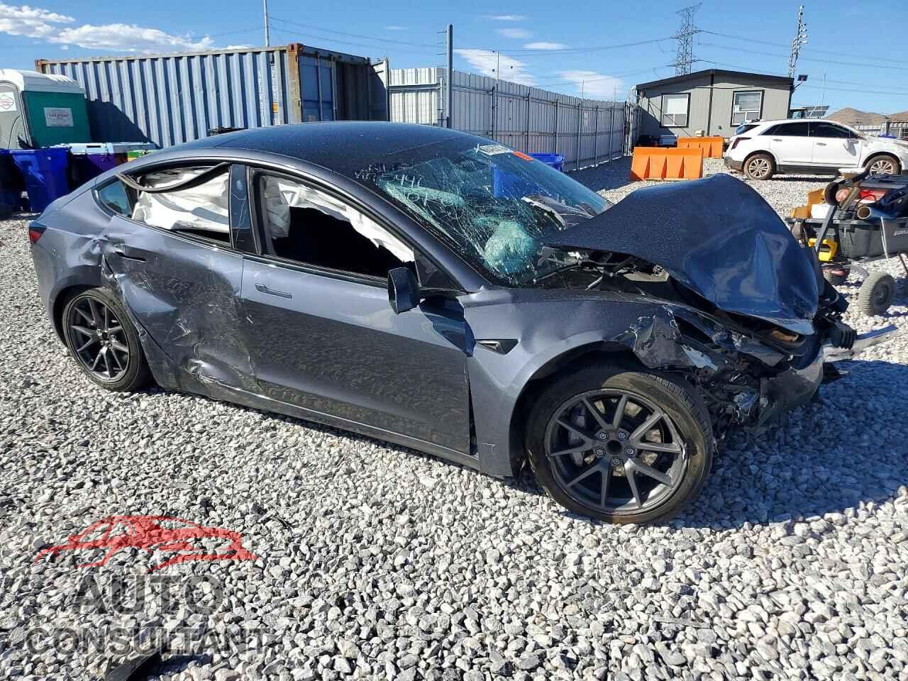 TESLA MODEL 3 2021 - 5YJ3E1EA4MF045441