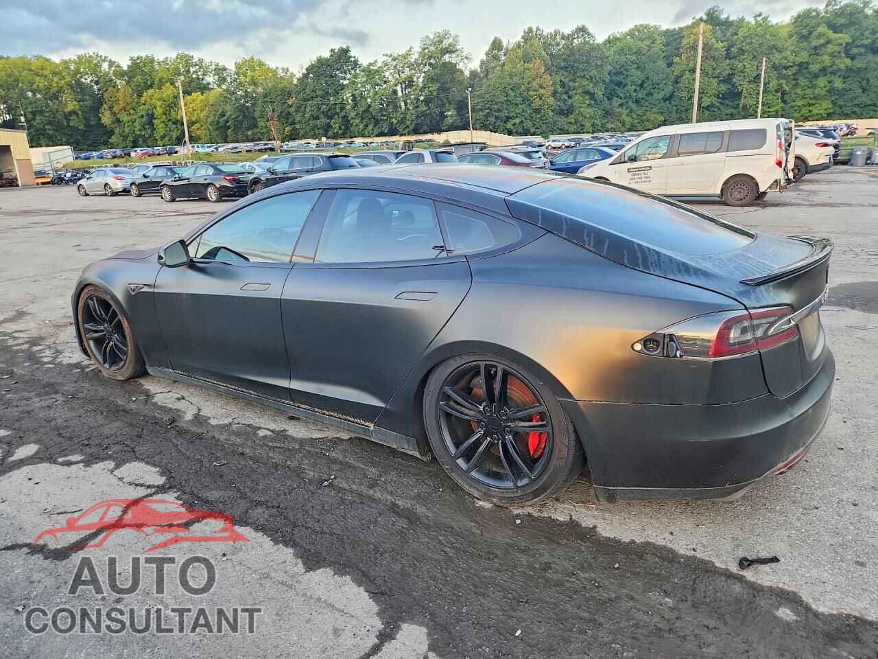 TESLA MODEL S 2013 - 5YJSA1CP3DFP06052